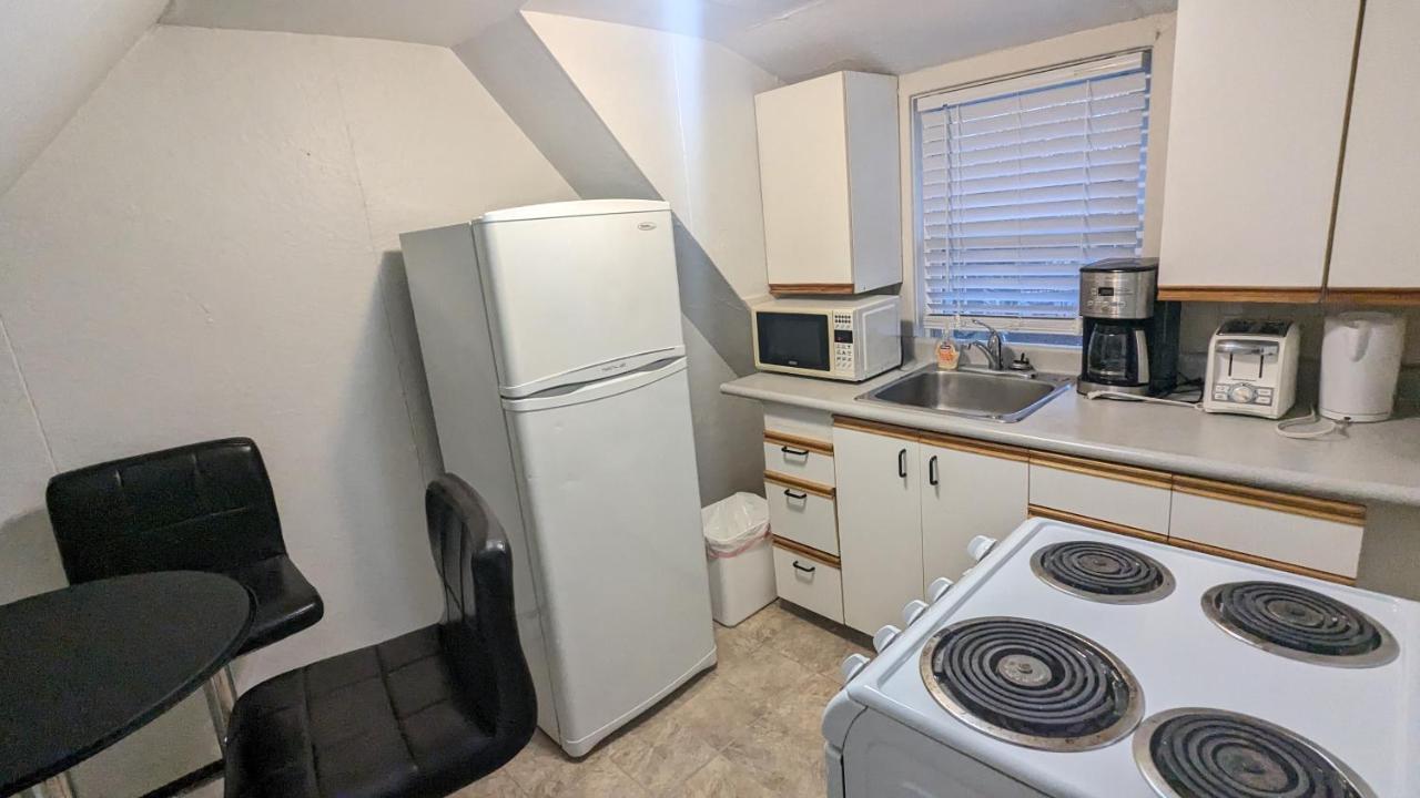 Cozy Downtown One Bedroom Free Parking Κίνγκστον Εξωτερικό φωτογραφία